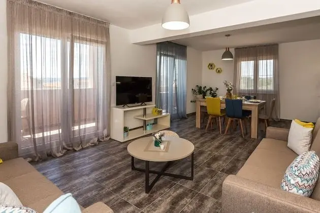 Apart Daire, 2 Yatak Odası, Balkon, Deniz Manzaralı (A4)