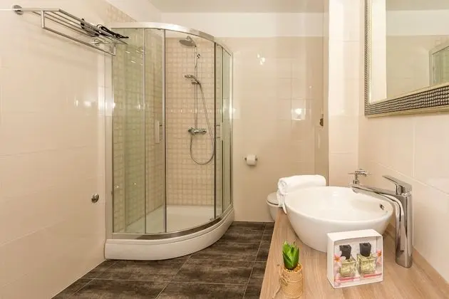 Apart Daire, 2 Yatak Odası, Balkon, Deniz Manzaralı (A4)