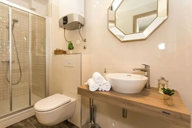 Apart Daire, 2 Yatak Odası, Balkon, Deniz Manzaralı (A4)