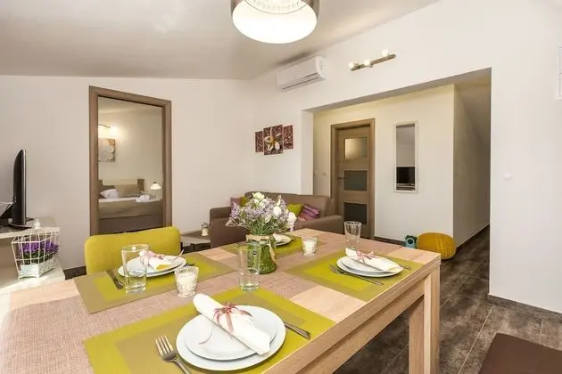 Apart Daire, 2 Yatak Odası, Balkon, Deniz Manzaralı (A5)