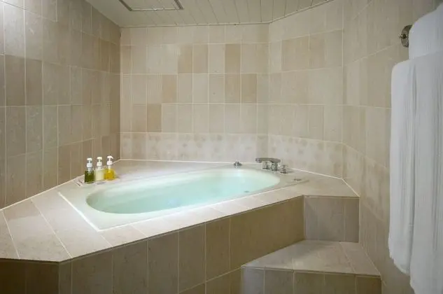 Junior Süit, Sigara İçilmez (For 4 People, North Wing)