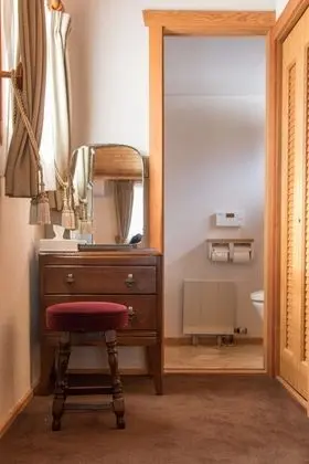 Luxury Villa, Sigara İçilmez