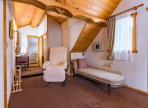 Luxury Villa, Sigara İçilmez