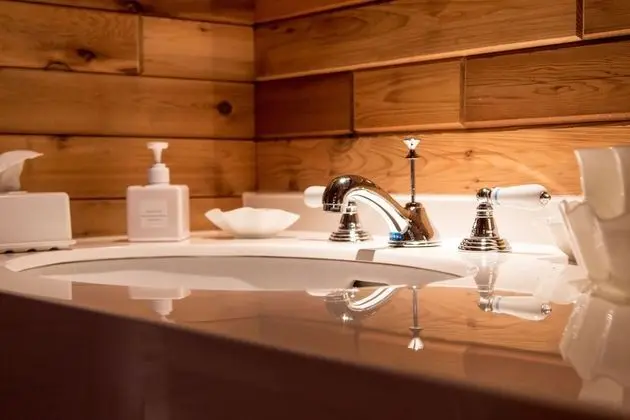 Luxury Villa, Sigara İçilmez