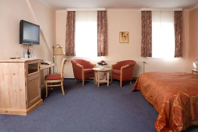 Standard Tek Büyük Yataklı Oda