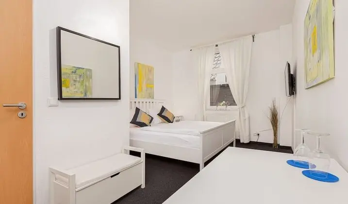 Basic Tek Büyük Yataklı Oda