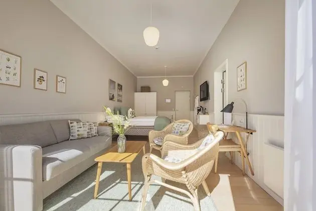 Junior Süit, Küvet