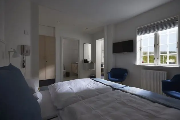 Tek Büyük Yataklı Oda, Özel Banyo, Ek Bina