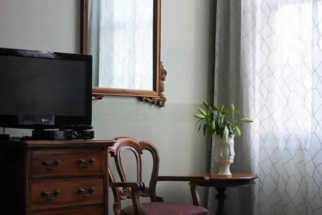 Standard Stüdyo, Sigara İçilmez (Studio)