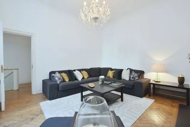 Classic Apart Daire, 2 Büyük (Queen) Boy Yatak, Sigara İçilmez, Şehir Manzaralı