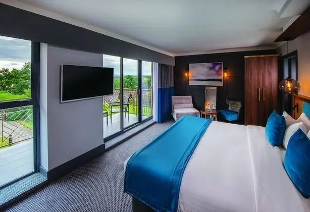 Deluxe Tek Büyük veya İki Ayrı Yataklı Oda, Balkon