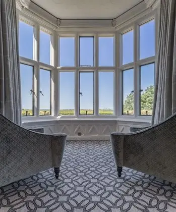 Windor Suite 3 Bedroom Private Hot Tub