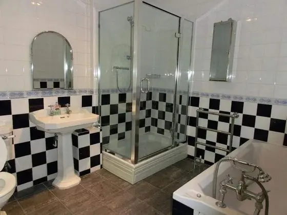 Standard Dört Kişilik Oda