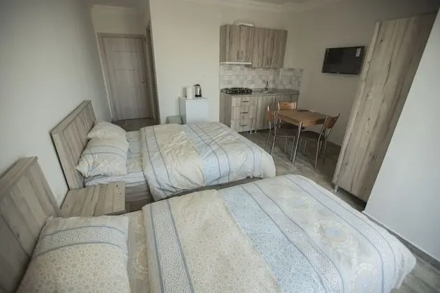 Studio, Kitchenette