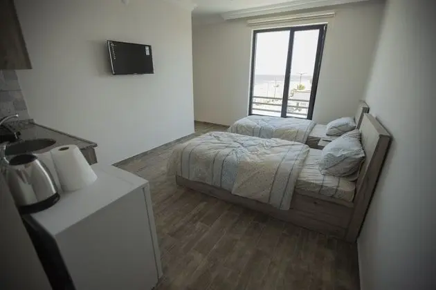 Studio, Kitchenette