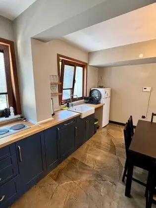 Villa 5+1 Oda-Özel Havuzlu, Göl Manzaralı, Isıtmalı Özel Havuzlu