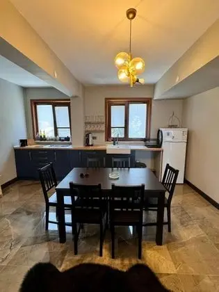 Villa 5+1 Oda-Özel Havuzlu, Göl Manzaralı, Isıtmalı Özel Havuzlu