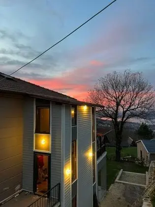 Villa 5+1 Oda-Özel Havuzlu, Göl Manzaralı, Isıtmalı Özel Havuzlu