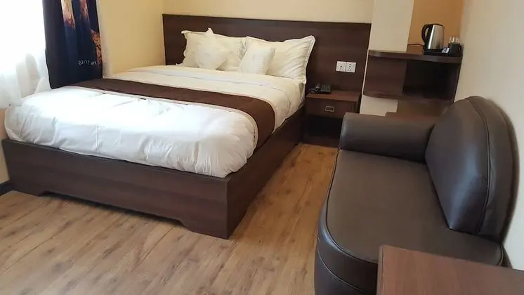 Deluxe Tek Büyük Yataklı Oda