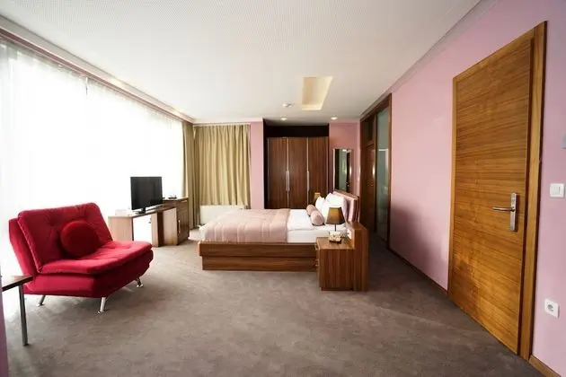 Deluxe Apart Daire, 1 En Büyük (King) Boy Yatak, Bahçe Manzaralı, Bahçeli