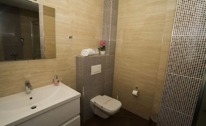 Deluxe Apart Daire, 1 En Büyük (King) Boy Yatak, Bahçe Manzaralı, Bahçeli