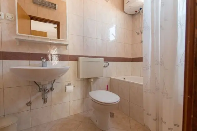 Apart Daire (Ruze - 200 m from sea - A2(8+1))