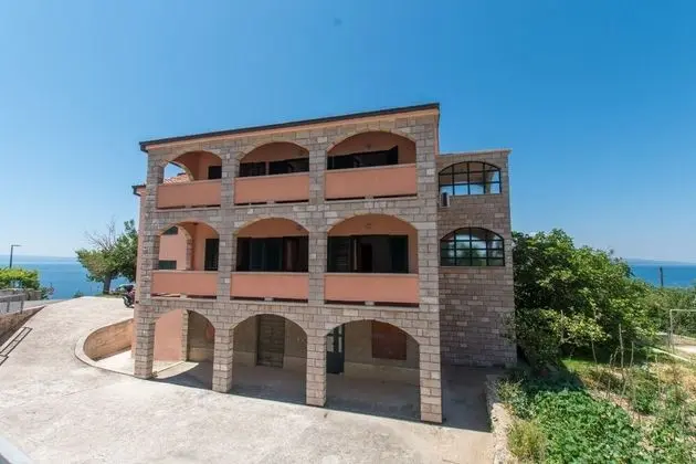 Apart Daire (Ruze - 200 m from sea - A2(8+1))