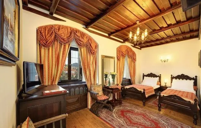 Comfort Tek Büyük veya İki Ayrı Yataklı Oda, Küvet