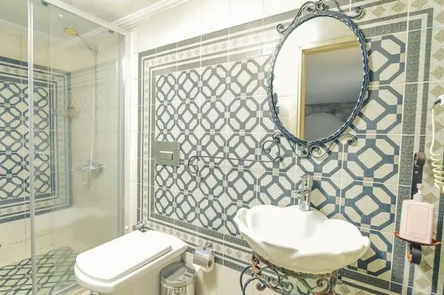 Deluxe Oda, Havuz Manzaralı