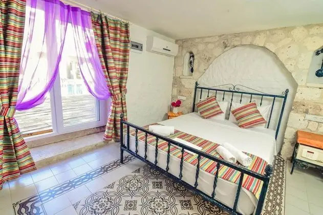Deluxe Oda, Havuz Manzaralı