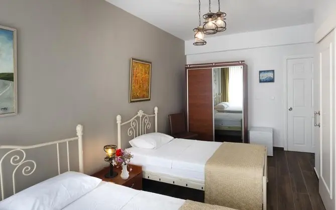 Triple, Şehir Manzaralı