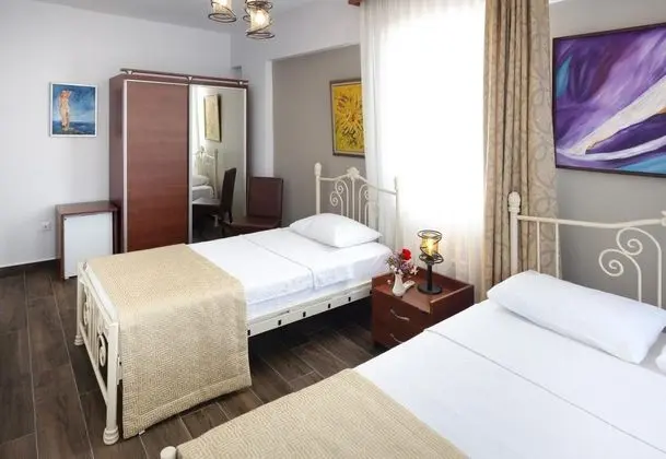 Triple, Şehir Manzaralı