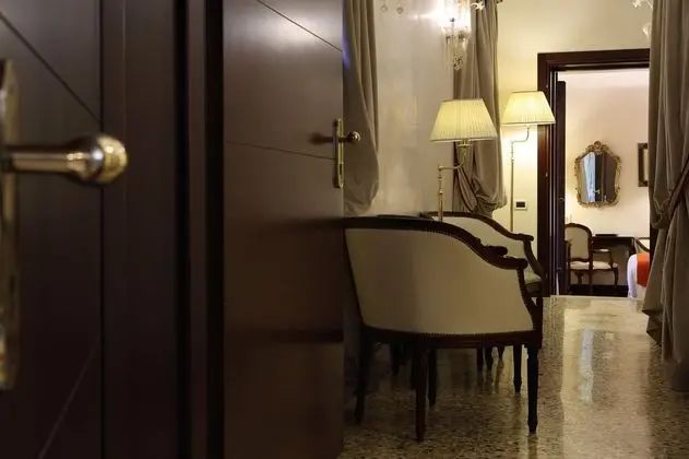 Classic Tek Büyük Yataklı Oda, Kanal Manzaralı