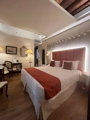 Classic Tek Büyük Yataklı Oda, Kanal Manzaralı