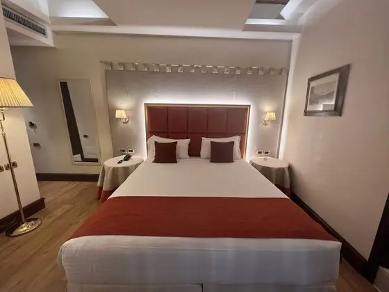 Classic Tek Büyük Yataklı Oda, Kanal Manzaralı