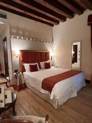 Classic Tek Büyük Yataklı Oda, Kanal Manzaralı