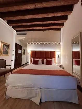 Classic Tek Büyük Yataklı Oda, Kanal Manzaralı