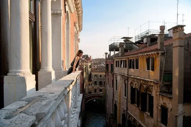 Classic Tek Büyük Yataklı Oda, Kanal Manzaralı