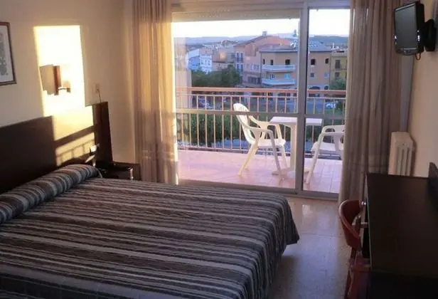 Standard Oda (2 Adults)