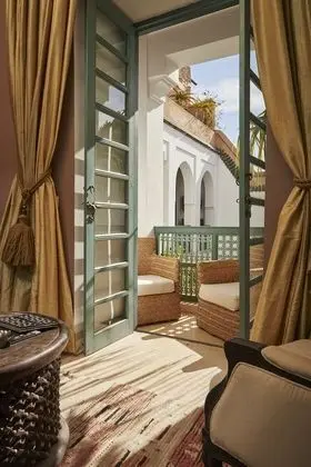 Junior Tek Büyük Yataklı Oda, 1 Yatak Odası, Sigara İçilmez, Avlu Manzaralı (Arab)