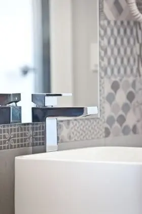 Premium Tek Büyük Yataklı Oda, Deniz Manzaralı (Building A)