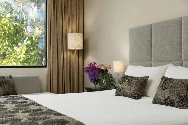 Çift ​​kişilik Executive King Bed