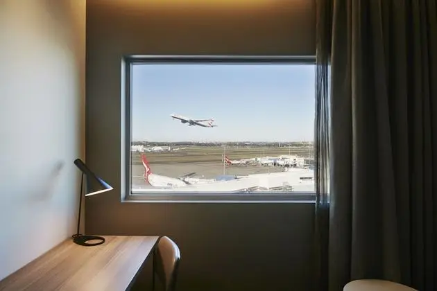 Deluxe Oda, 1 En Büyük (King) Boy Yatak, Manzaralı (Airport View)