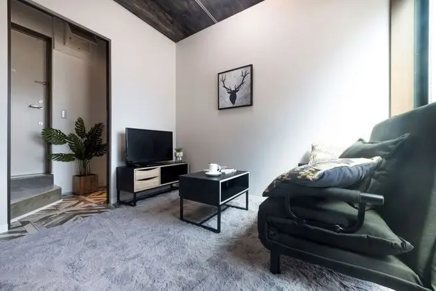 Dört Kişilik Oda, Sigara İçilmez (Western Style Room 102)
