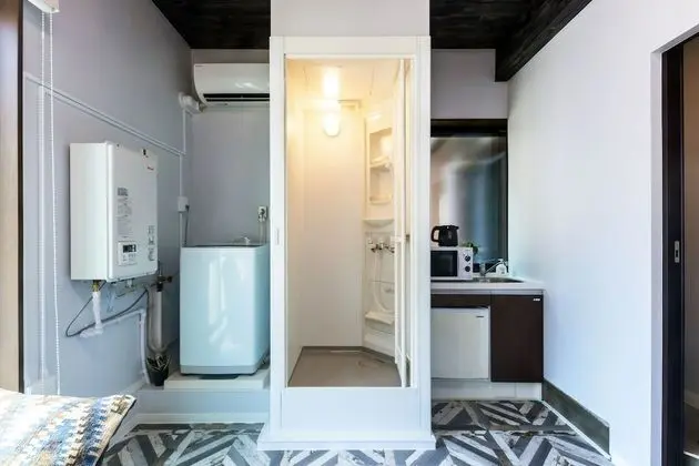 Dört Kişilik Oda, Sigara İçilmez (Western Style Room 102)