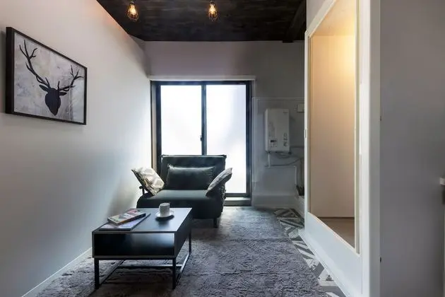 Dört Kişilik Oda, Sigara İçilmez (Western Style Room 102)