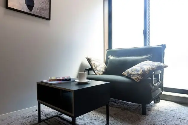 Dört Kişilik Oda, Sigara İçilmez (Western Style Room 102)