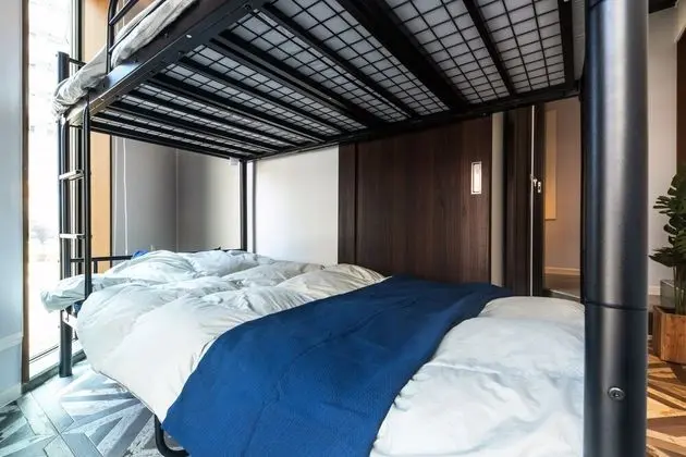 Dört Kişilik Oda, Sigara İçilmez (Western Style Room 102)