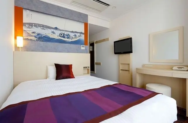 Superior Tek Büyük Yataklı Oda, Sigara İçilebilir (Semi Double Room)