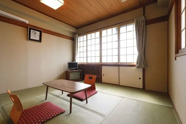 Standard Oda, Sigara İçilmez (8 tatami)